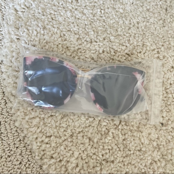 Floral Large Sunglasses NWT - Picture 3 of 4